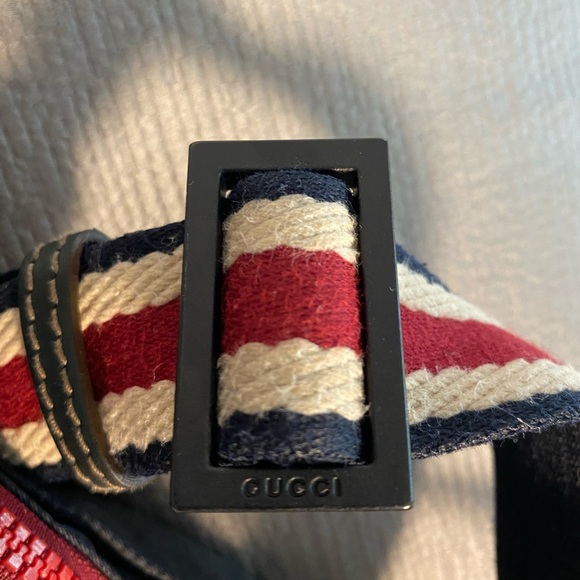 Vintage Gucci, navy canvas. Limited edition. Great for any day bag. - Picture 8 of 8